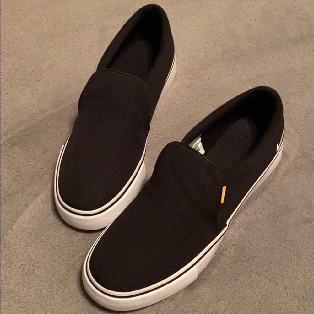 Black Nike Sneakers